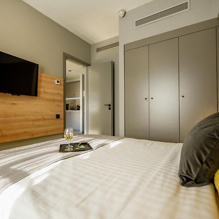 Luxury Apartment Near Radisson Hotel - Wall Projector & Modern Design Bucharest Exterior photo