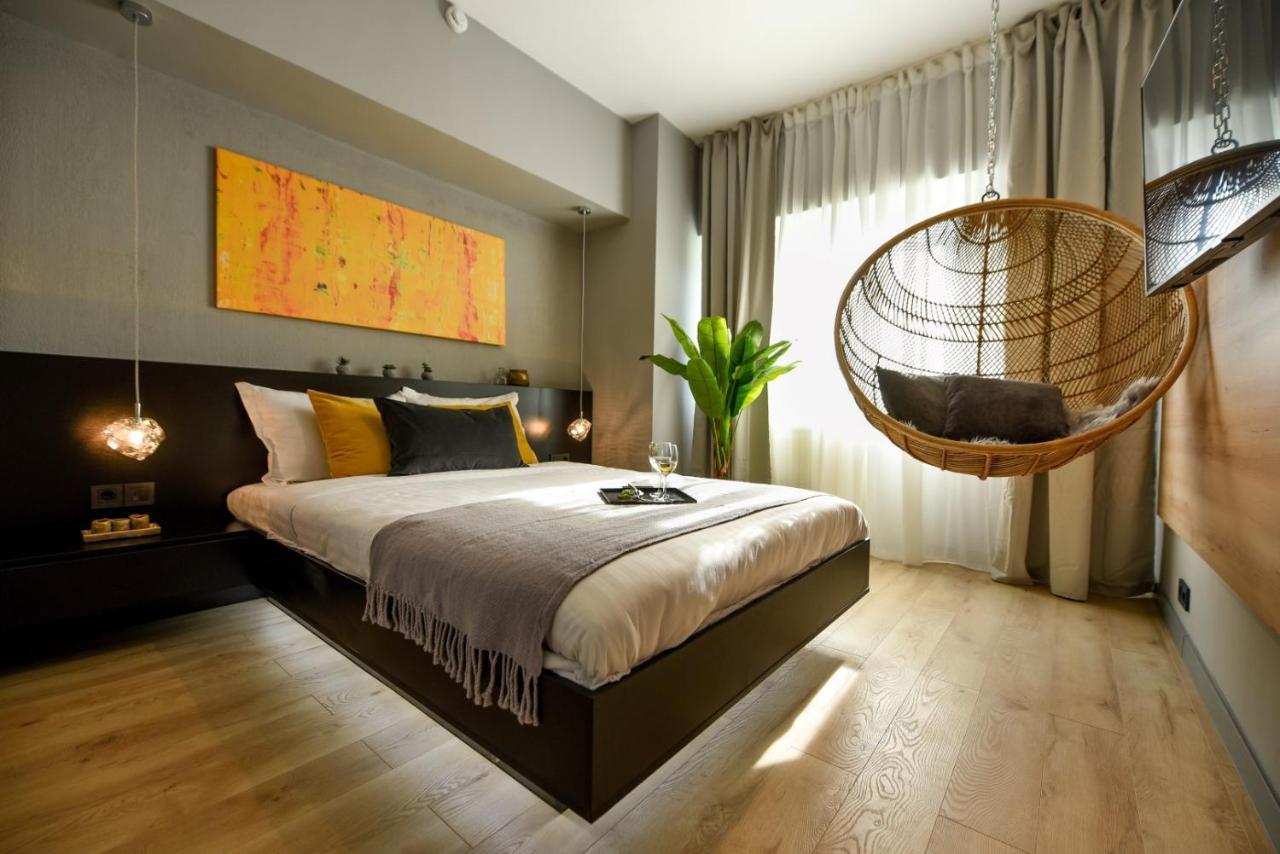Luxury Apartment Near Radisson Hotel - Wall Projector & Modern Design Bucharest Exterior photo